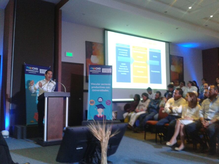 Se reúne Domínguez con sectores en SJR