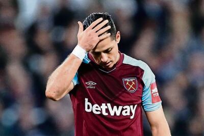 Javier Hernández agobia al West Ham