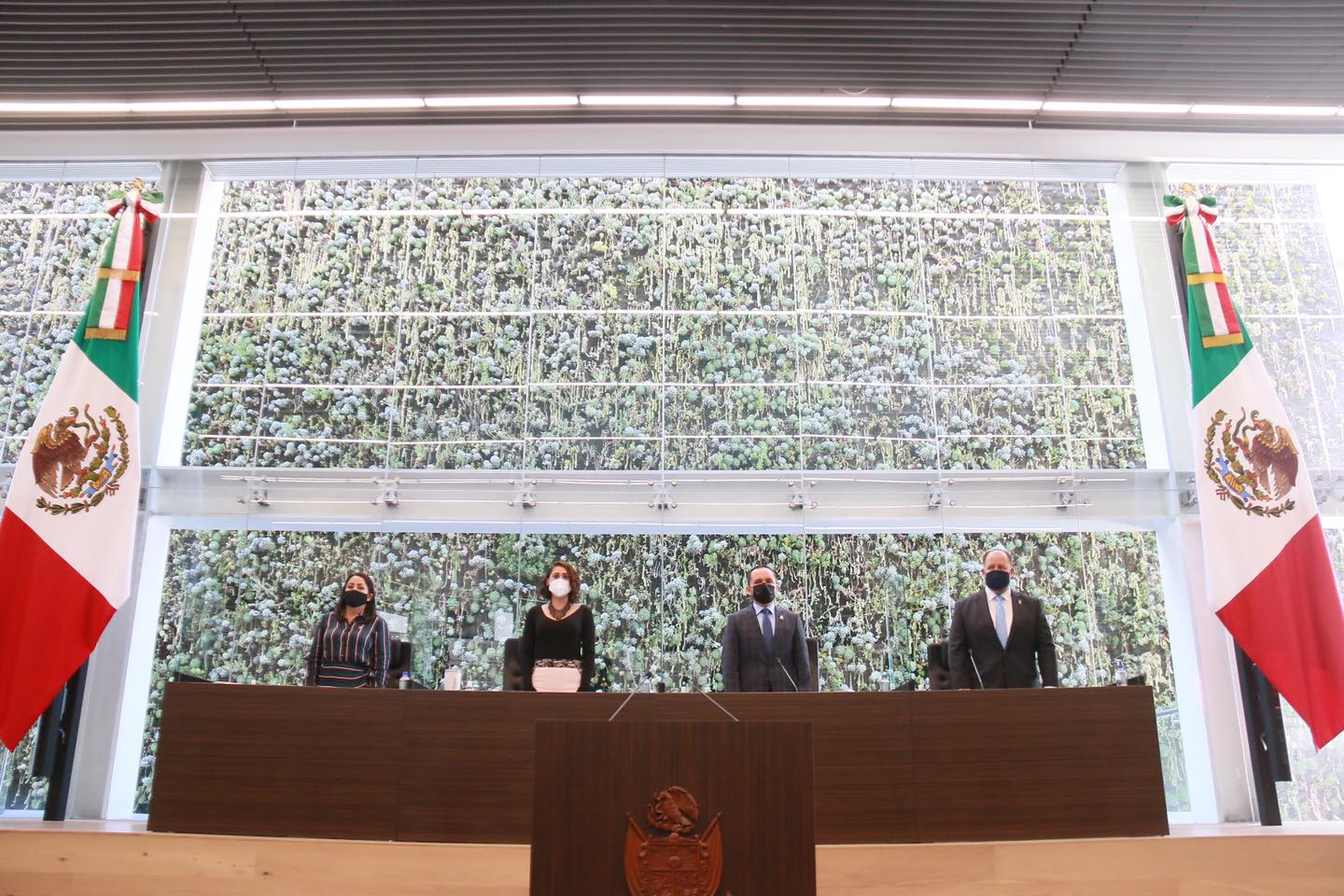 Se han contagiado siete diputados en un año