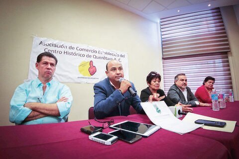 Comerciantes del centro piden parquímetros