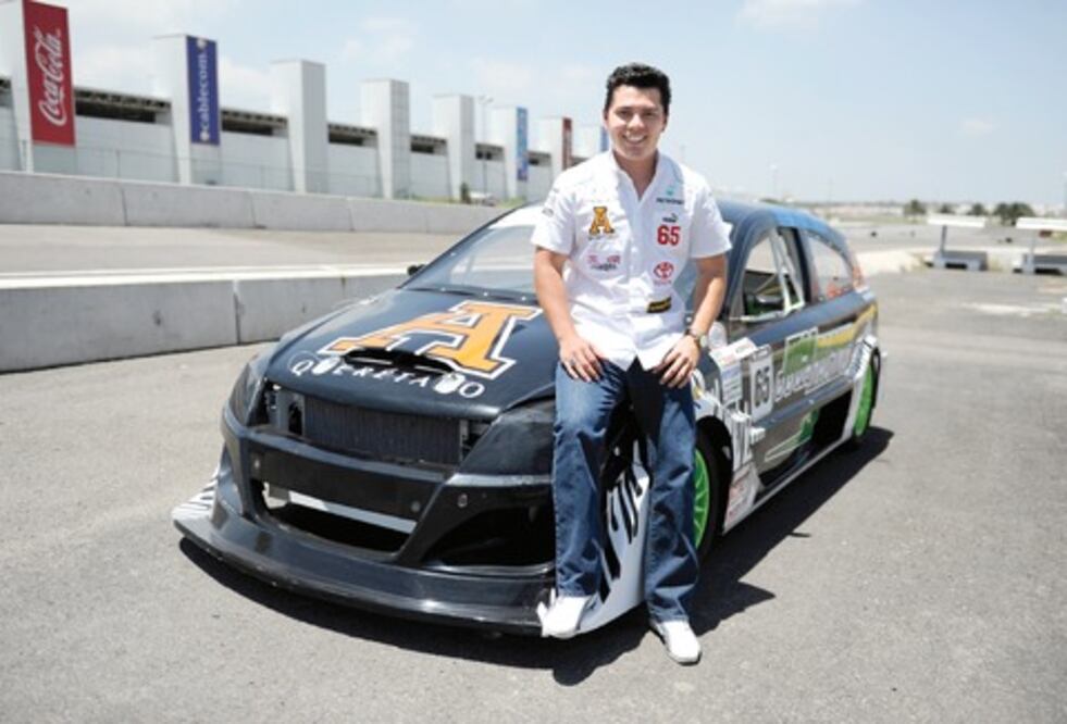Juárez hereda pasión por  automovilismo