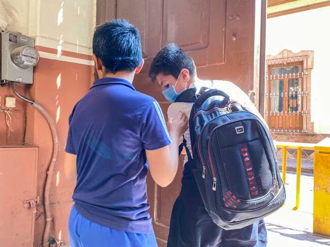 Suspensión de clases toma por sorpresa a familias queretanas