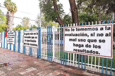 Analizan sancionar a maestros que pararon clases