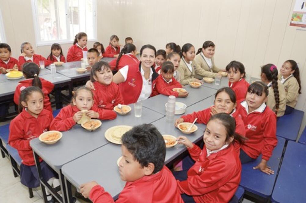 Promueve titular de DIF las aulas-cocina