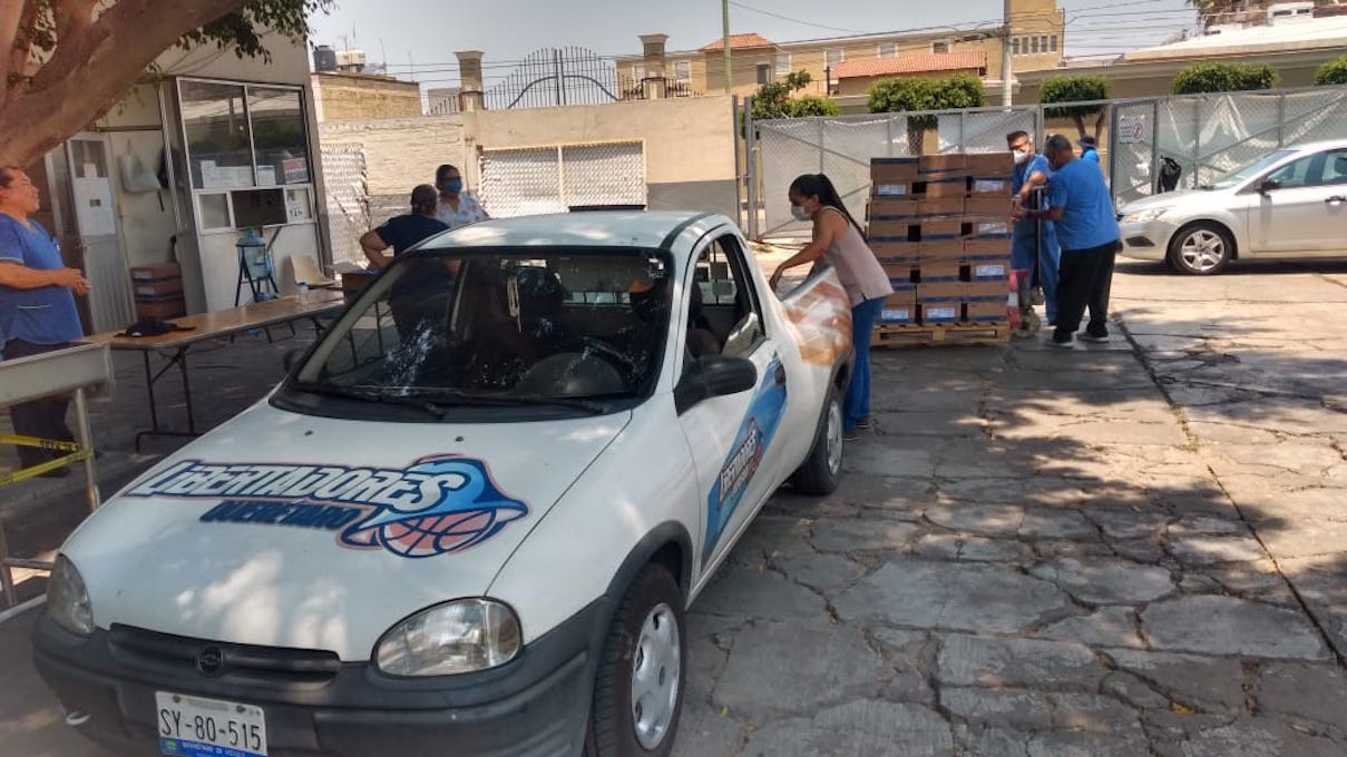 Libertadores dona bebidas hidratantes al Hospital General