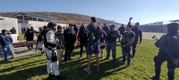 Localizan con vida a jugador de basquetbol y a un taxista