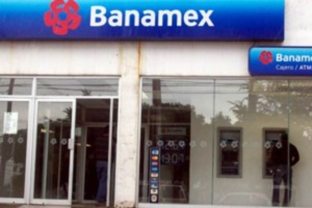 Registra Banamex fallas