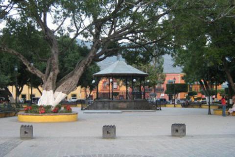 Hacen Coperacha para Salvar Finanzas