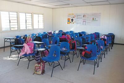 Por falta de docentes cierran 20 escuelas