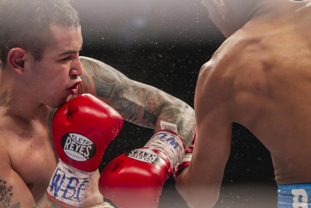 El boxeador originario de Lomas de Casa Blanca regresa al ring y gana