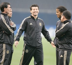 “Chepo” continúa dirigiendo al Tri