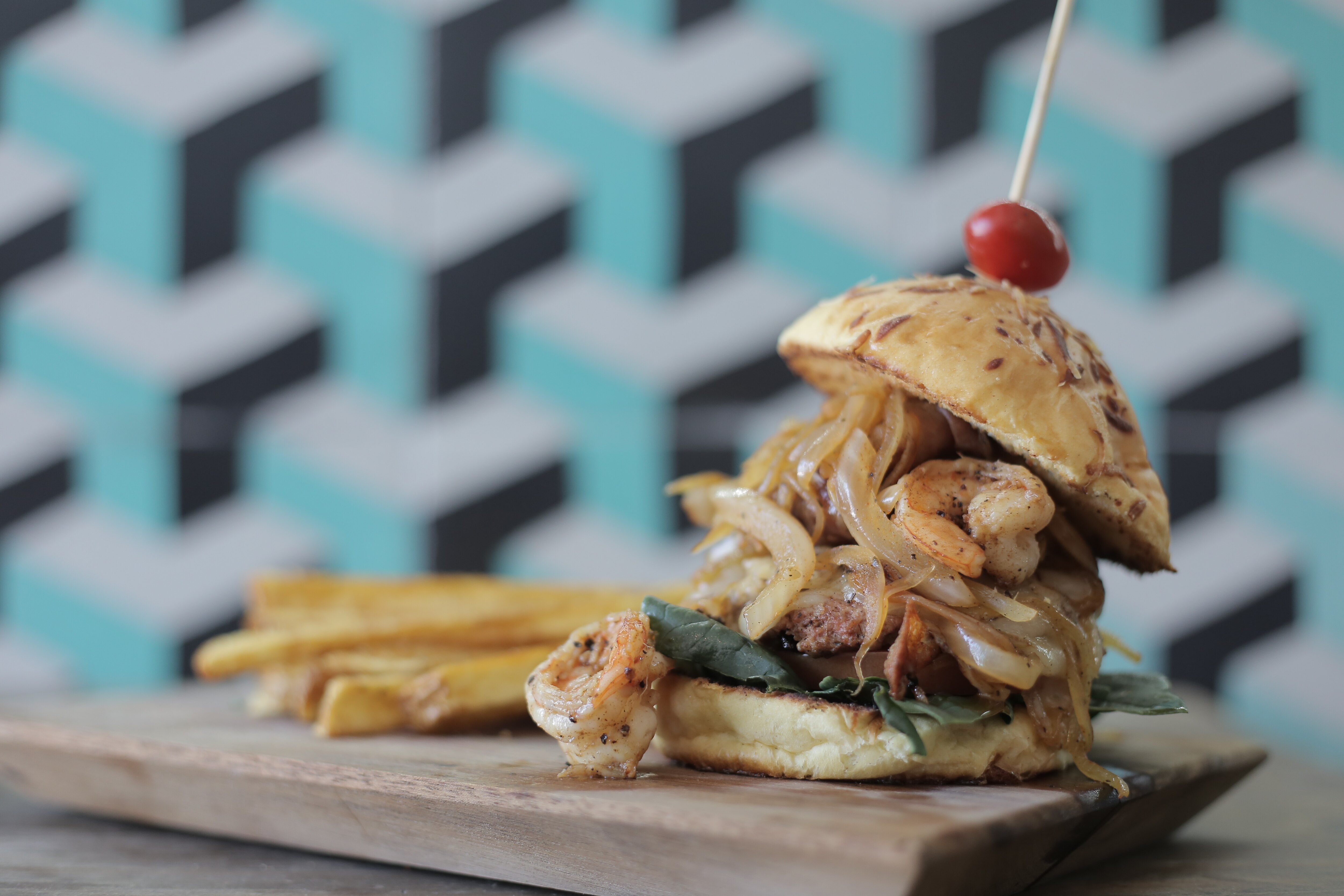 Para la decoración del lugar, se planeó un concepto completamente artesanal que si bien incluye los muebles y artículos hechos a mano, representan también la esencia del menú. (FOTOS: GONZALO IBÁÑEZ. EL UNIVERSAL)