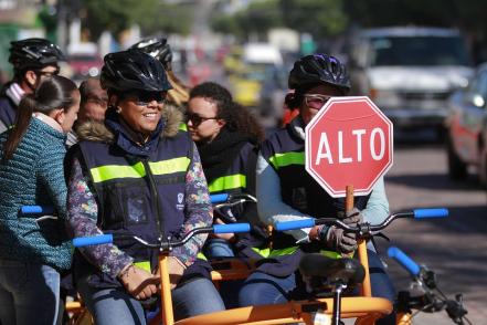 Bicioruga, nueva forma de llegar a la escuela 
