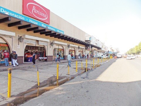 Libre de ambulantes la zona centro, reportan