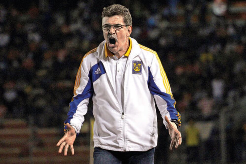 ‘Tuca’ exige reducir a tres las amarillas