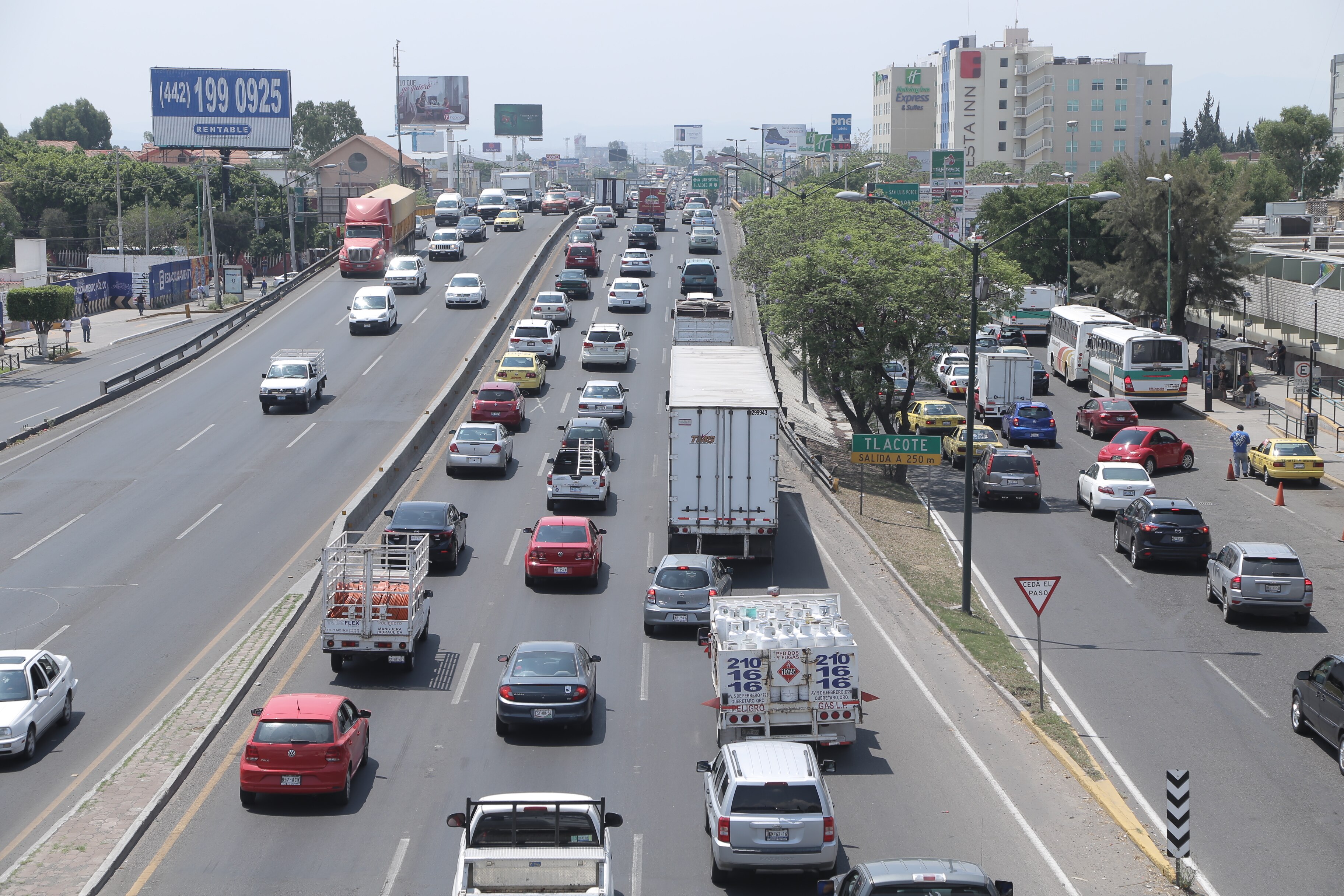 Buscan regular los itinerarios del transporte de carga