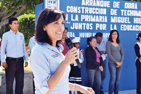 Inaugura María García obras