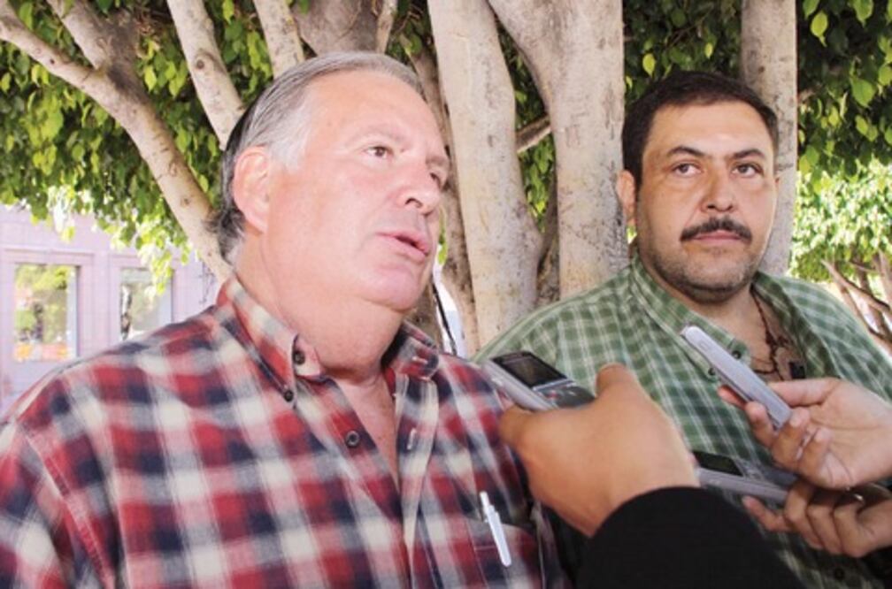 Lecheros exigen mejor precio