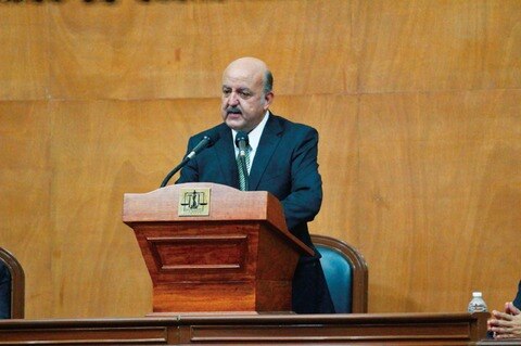 Rinde Septién su segundo informe