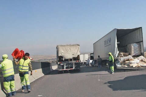 Ubican zonas de riesgo en carreteras del estado