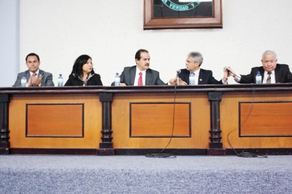 Querétaro, entre los tres con menor deuda