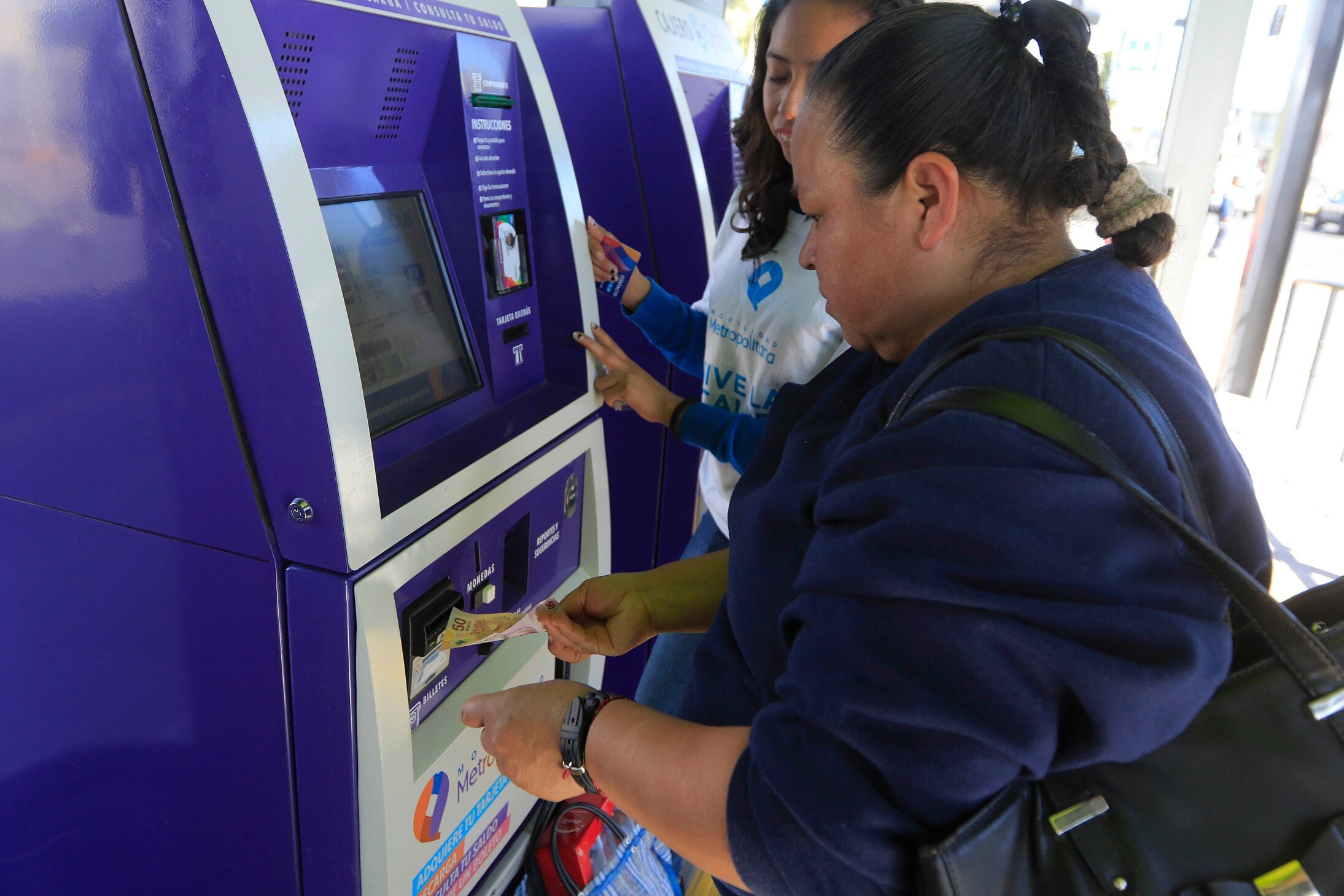 El uso de la tarjeta de Qrobús da descuentos en tiendas