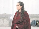 Tragedia y romance, a escena 