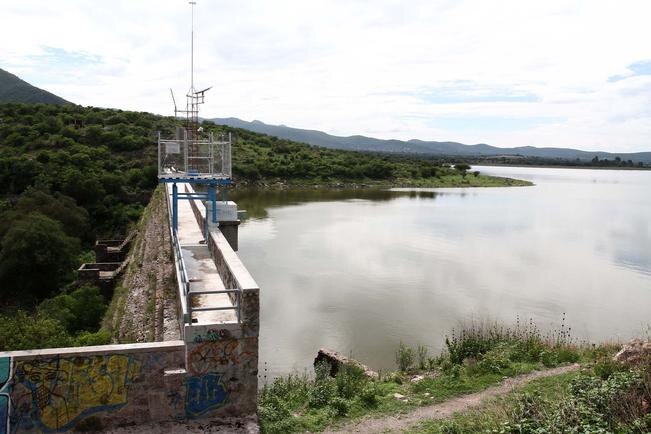 FDS: se construirán dos bordos para evitar inundaciones