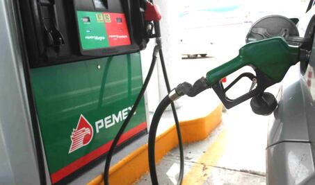 Premium bajará 3 centavos; Magna y diesel 1 este viernes