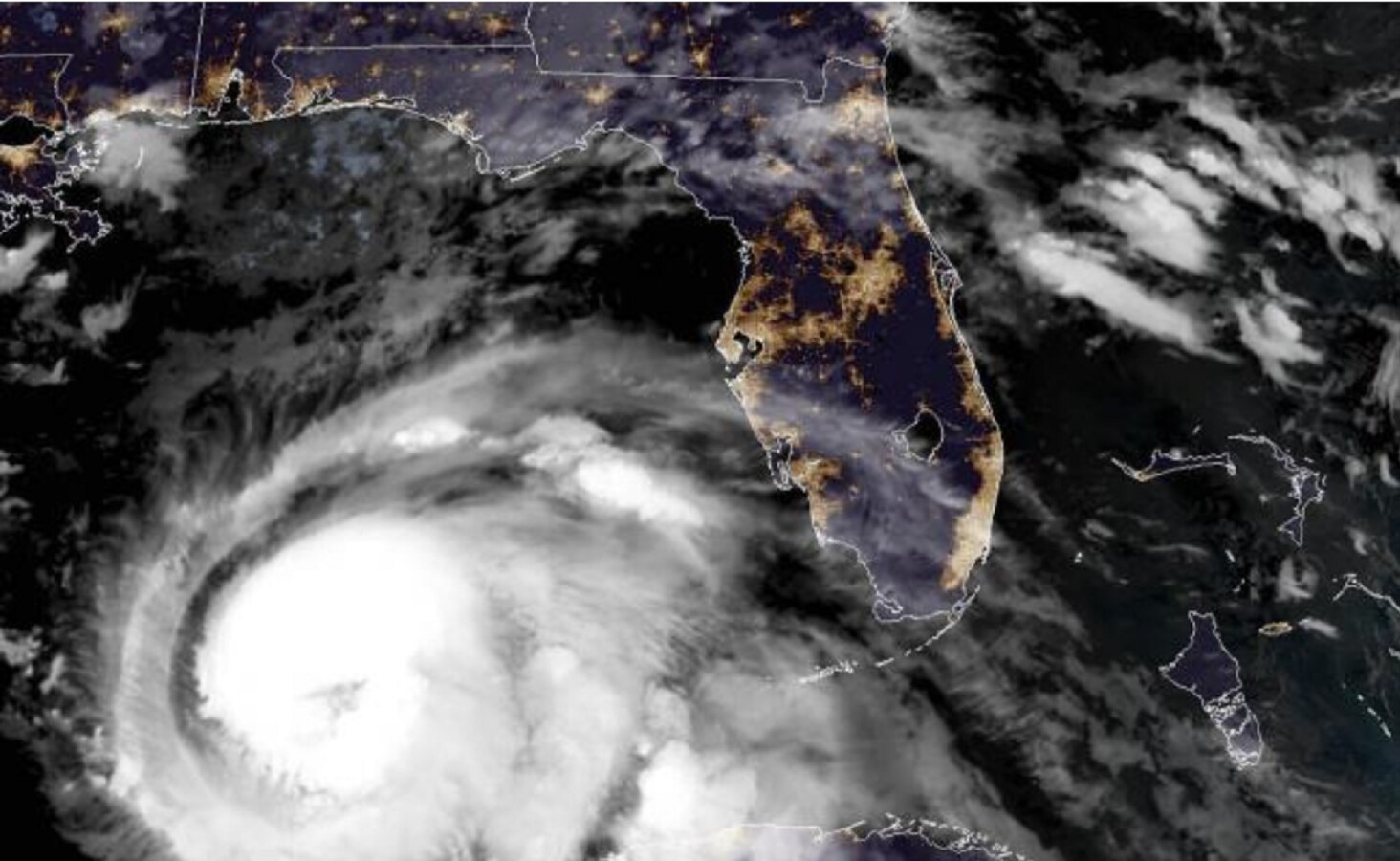 Huracán "Michael" podría subir a categoría 3