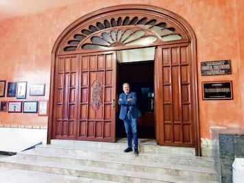 Con un nuevo espacio para hacer teatro