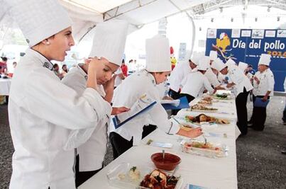 Festejan el Día del Pollo