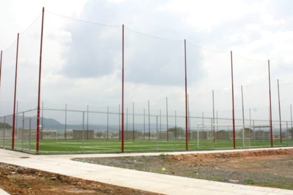 Escobedo estrena unidad deportiva 