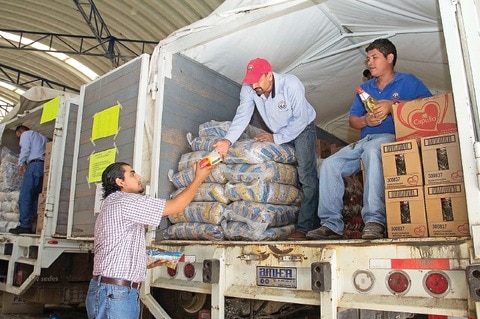 Cruzada entregó 400 apoyos productivos