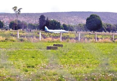 Aterriza forzoso en El Marqués