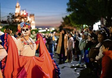 San Juan del Río se llena de baile, disfraces y color por el Día de Muertos