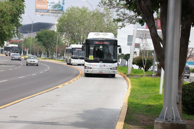 Activistas no creen en la cancelación de eje vial 