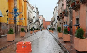 Lluvias vacían calles del Centro Histórico de Querétaro