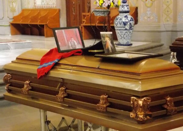 Dan el último adiós a bomberos