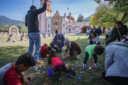 Romper la piñata: tradición familiar
