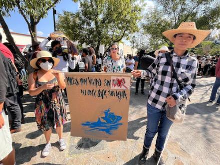 "¡El agua es un derecho, no un privilegio!"