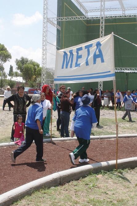 La tercera edad pone el ejemplo en El Marqués