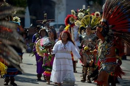 Concheros honran al señor de Esquipulas