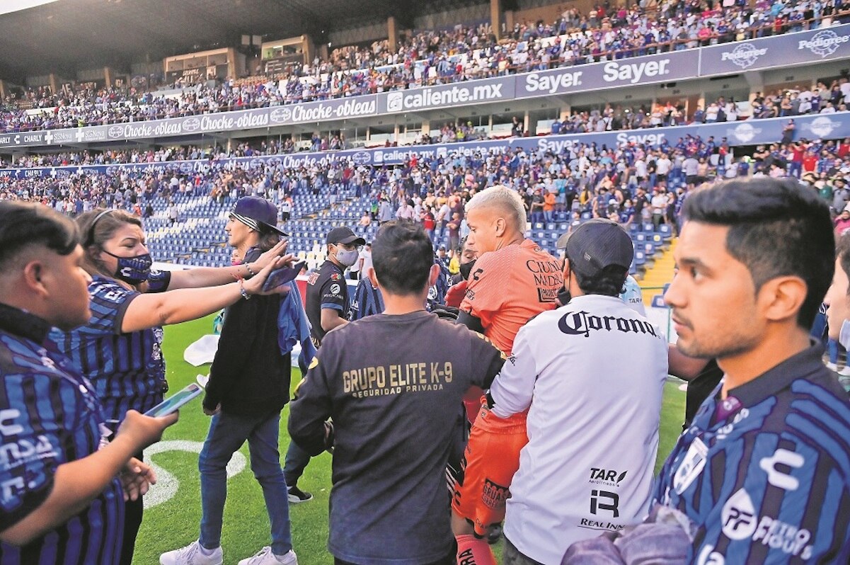 No hay sanciones para elementos de Protección Civil que cometieron omisiones en la riña del estadio Corregidora