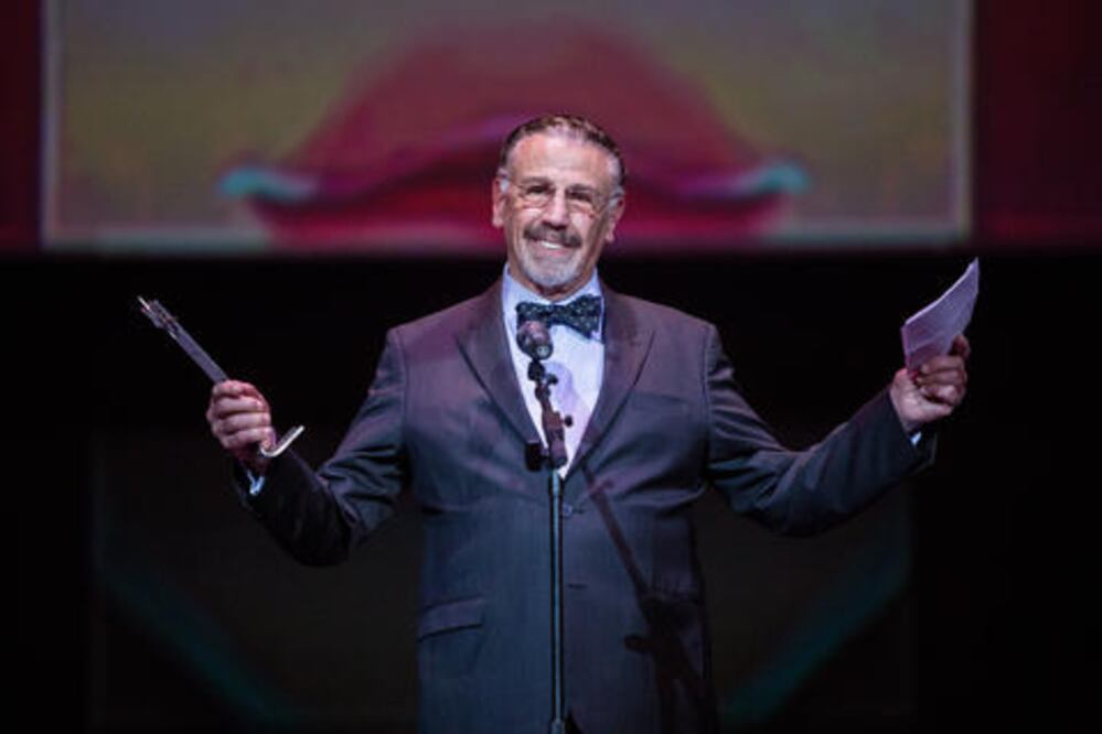 Alfonso Arau, el bailarín