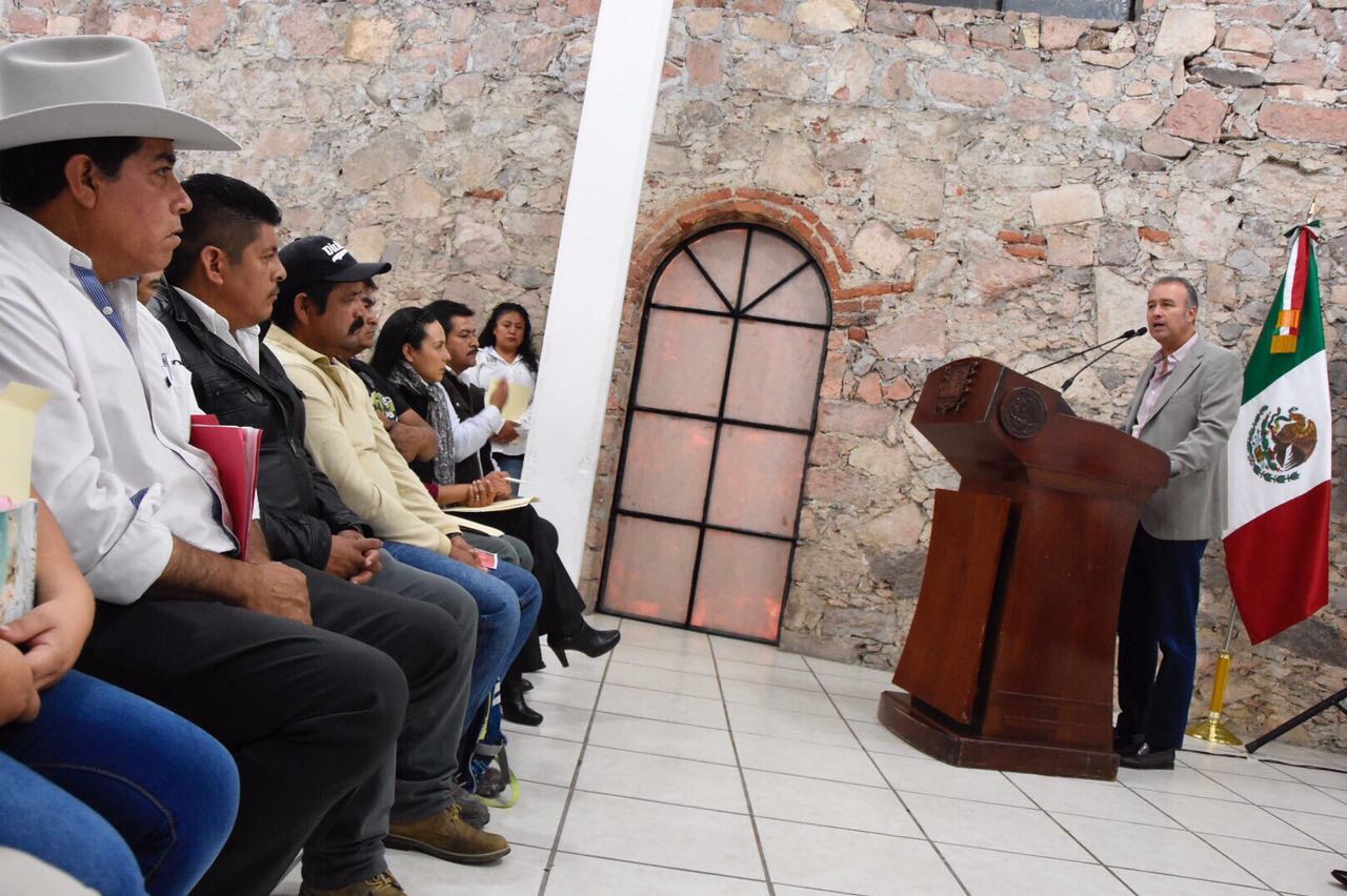 Presenta Mario Calzada programa de “Mediación Comunitaria”
