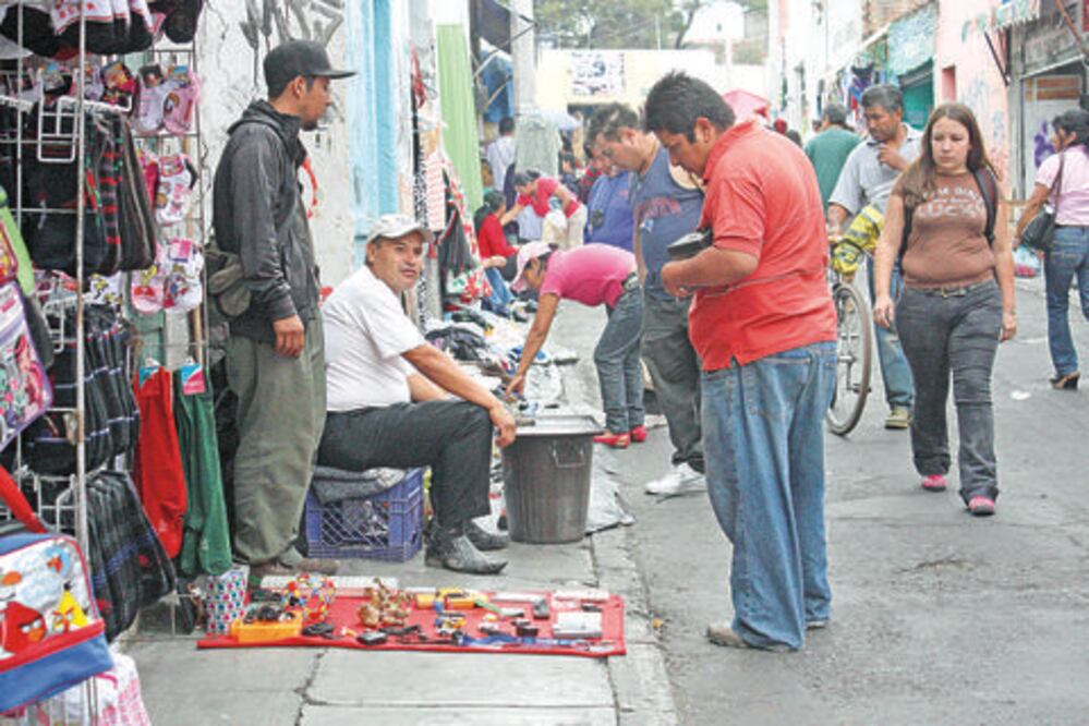 Comerciantes deberán obedecer la ley: Marcos