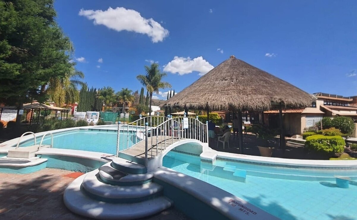 Disfruta de un parque acuático con ambiente familiar, juegos para niños, hospedaje y restaurante en Tequisquiapan, Querétaro. Foto: Facebook Fantasía Acuática Oficial.