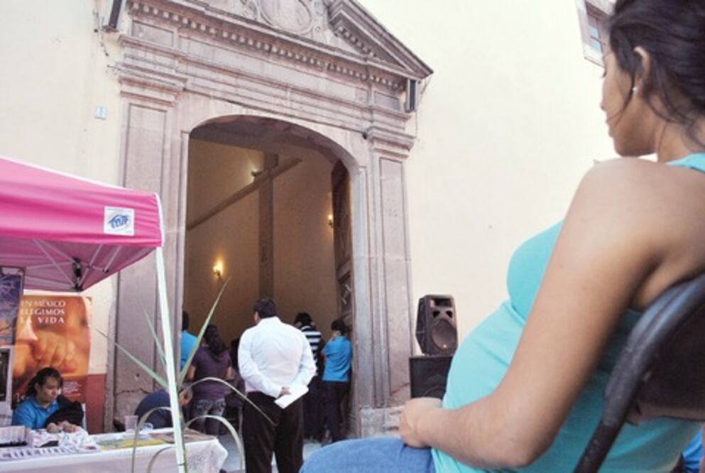 Orará por mujeres embarazadas