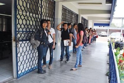 Prevén alumnos de UAQ  marcha contra aumento